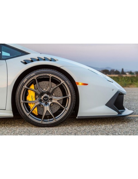 LAMBORGHINI HURACAN VORSTEINER NOVARA EDIZIONE AERO FRONT FENDERS WITH VENTS AND SPLASH SHIELD